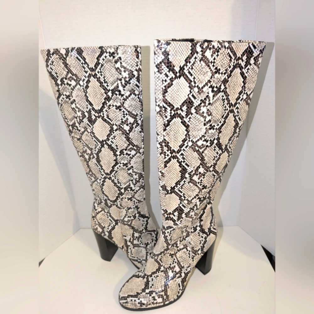 Kenneth Cole New York Snakeskin Print High‎ Boots Block Heel NWOB Size 7.5